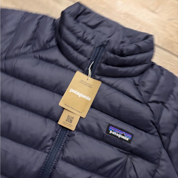 Patagonia Women's Down Sweater jacket in a navy blue color XL New with tags - Picture 4 of 12